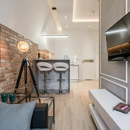 Apartment Rentplanet - Stare *